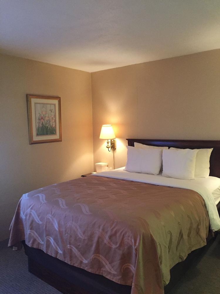 Quality Inn Pittsburgh Airport Oakdale Extérieur photo