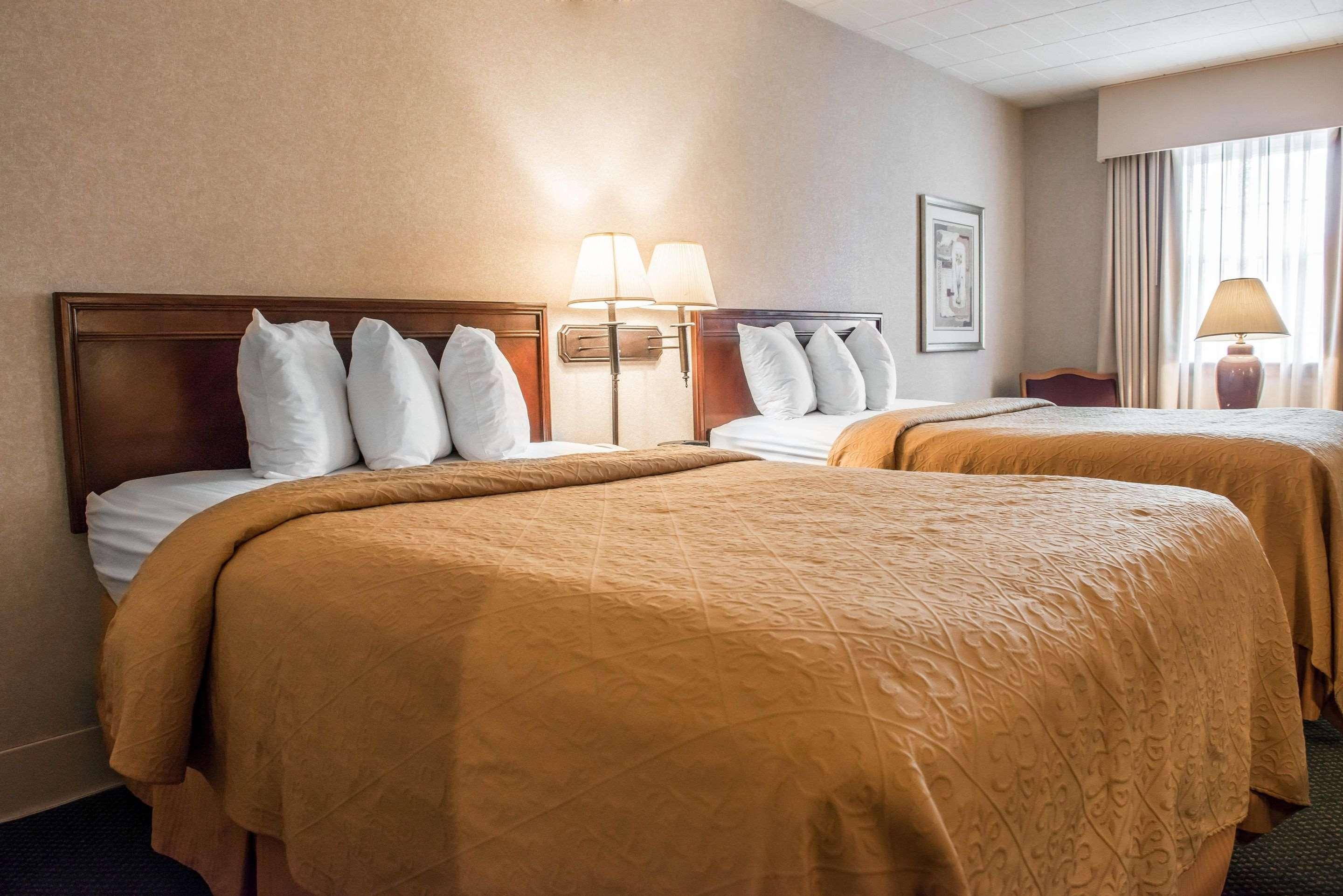 Quality Inn Pittsburgh Airport Oakdale Extérieur photo
