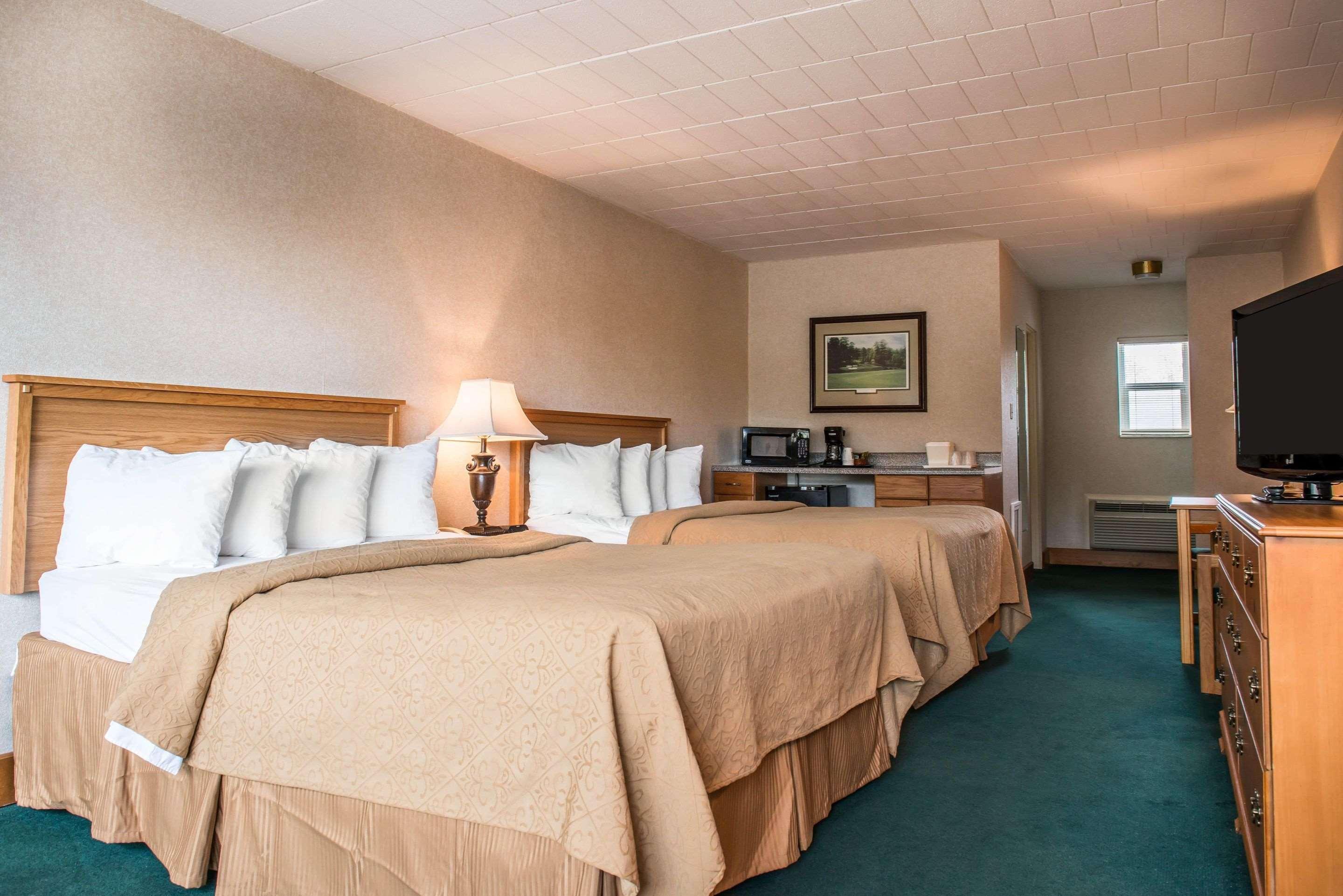 Quality Inn Pittsburgh Airport Oakdale Extérieur photo