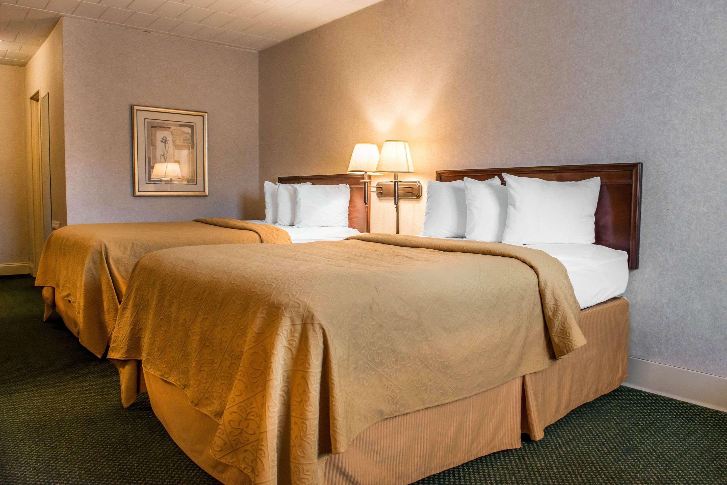 Quality Inn Pittsburgh Airport Oakdale Extérieur photo