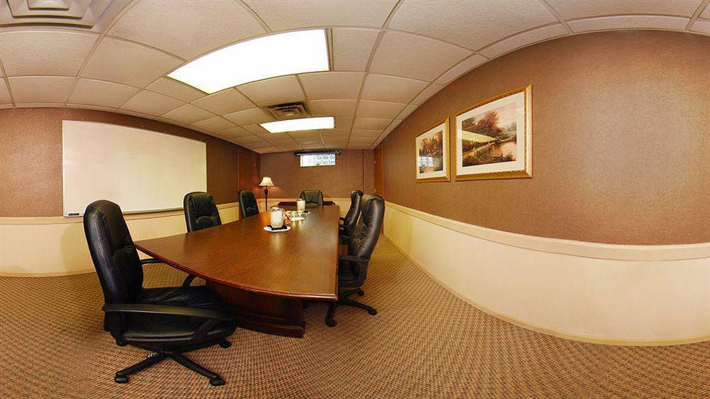 Quality Inn Pittsburgh Airport Oakdale Extérieur photo